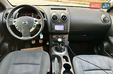 Внедорожник / Кроссовер Nissan Qashqai 2010 в 