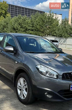 Позашляховик / Кросовер Nissan Qashqai 2011 в Луцьку