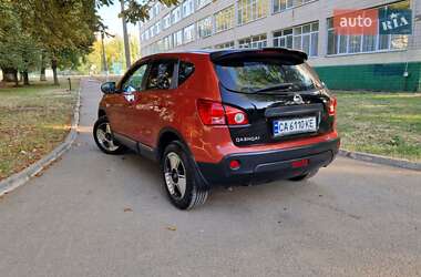 Внедорожник / Кроссовер Nissan Qashqai 2008 в 