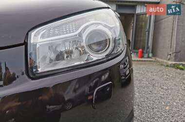 Внедорожник / Кроссовер Nissan Qashqai 2010 в 