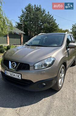 Позашляховик / Кросовер Nissan Qashqai 2010 в Полтаві