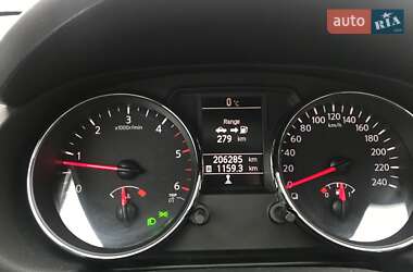 Позашляховик / Кросовер Nissan Qashqai 2010 в 