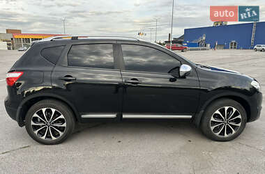 Позашляховик / Кросовер Nissan Qashqai 2010 в 