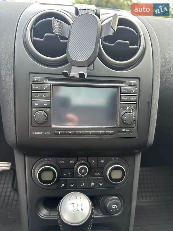 Внедорожник / Кроссовер Nissan Qashqai 2010 в Черновцах