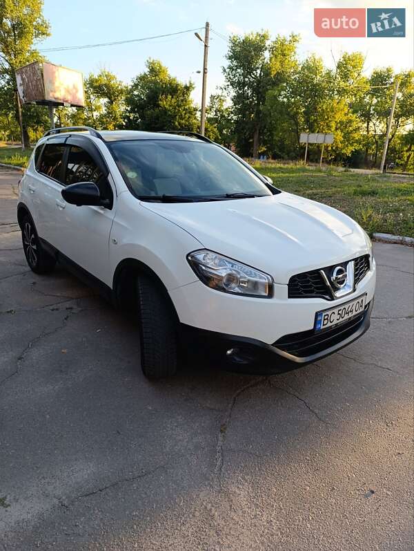 Внедорожник / Кроссовер Nissan Qashqai 2013 в Александрие