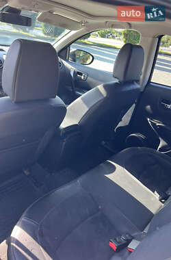Внедорожник / Кроссовер Nissan Qashqai 2013 в 