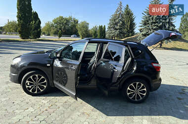 Внедорожник / Кроссовер Nissan Qashqai 2013 в 