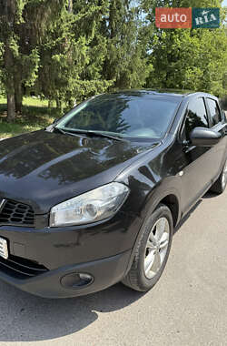 Позашляховик / Кросовер Nissan Qashqai 2011 в Краснограді