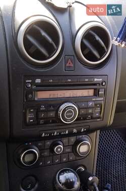 Внедорожник / Кроссовер Nissan Qashqai 2008 в 
