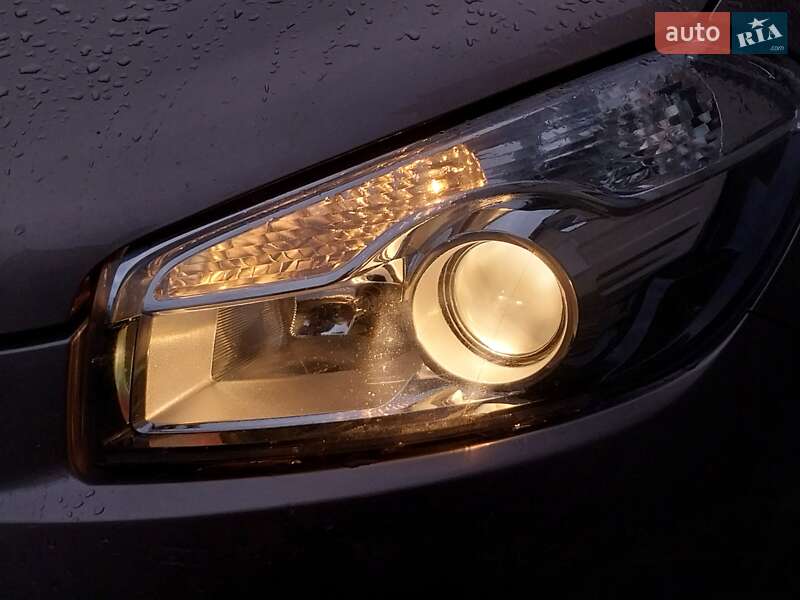 Внедорожник / Кроссовер Nissan Qashqai 2012 в Ходорове