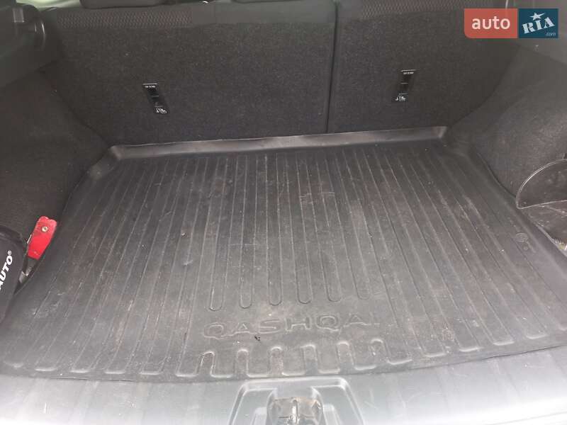 Внедорожник / Кроссовер Nissan Qashqai 2015 в Чернигове