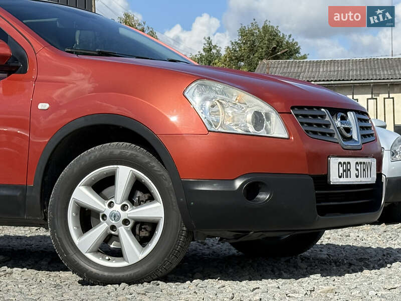 Позашляховик / Кросовер Nissan Qashqai 2008 в Стрию