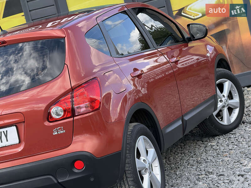 Позашляховик / Кросовер Nissan Qashqai 2008 в Стрию