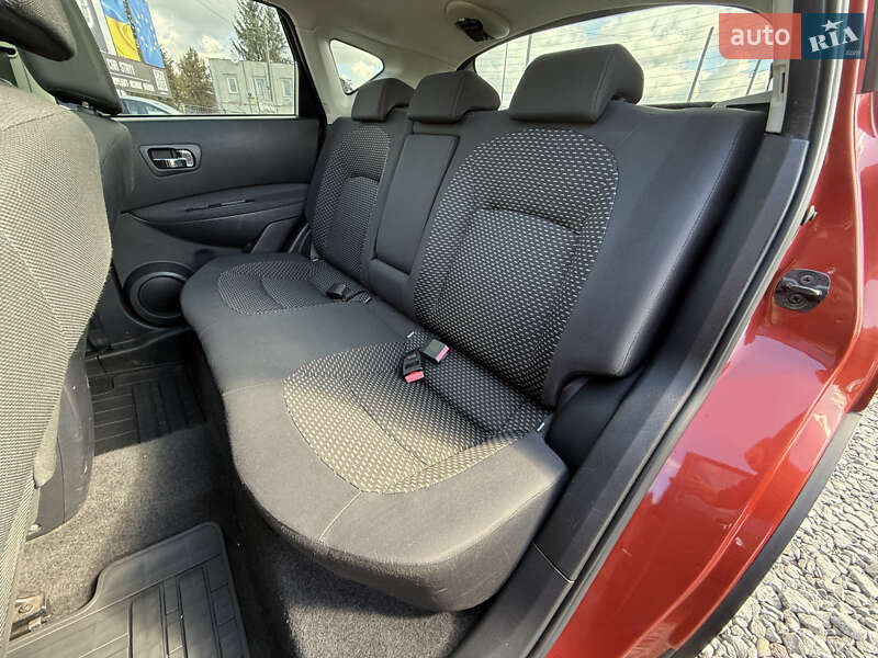 Позашляховик / Кросовер Nissan Qashqai 2008 в Стрию