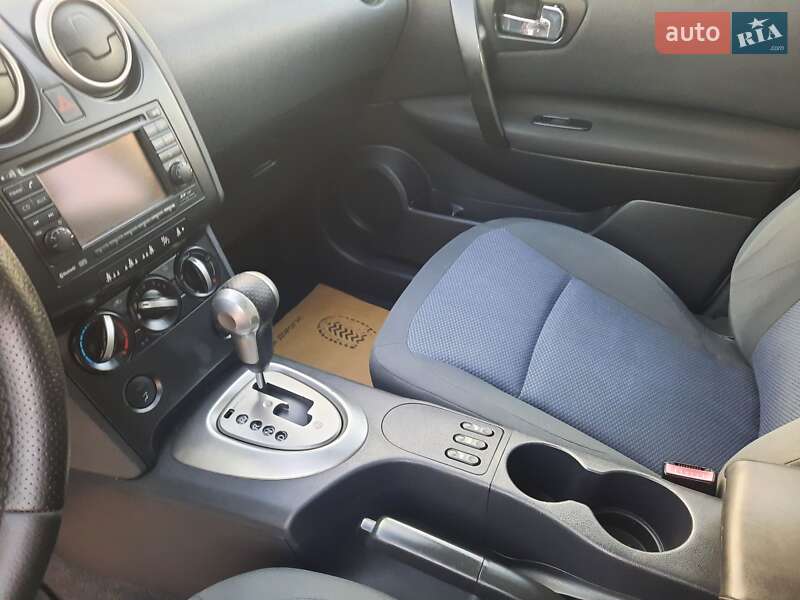 Внедорожник / Кроссовер Nissan Qashqai 2009 в Полтаве