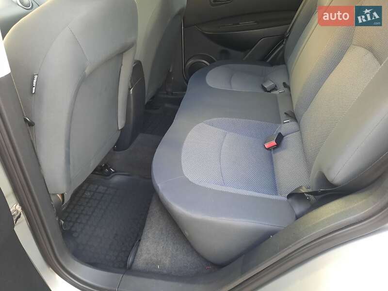 Внедорожник / Кроссовер Nissan Qashqai 2009 в Полтаве