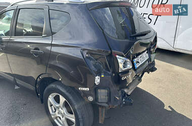 Внедорожник / Кроссовер Nissan Qashqai 2011 в 
