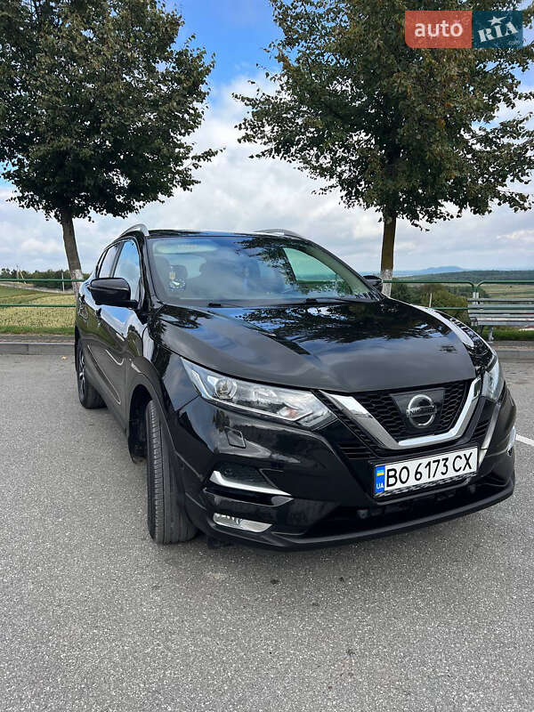 Внедорожник / Кроссовер Nissan Qashqai 2017 в Почаеве