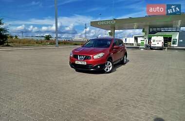 Внедорожник / Кроссовер Nissan Qashqai 2013 в 