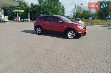 Внедорожник / Кроссовер Nissan Qashqai 2013 в 