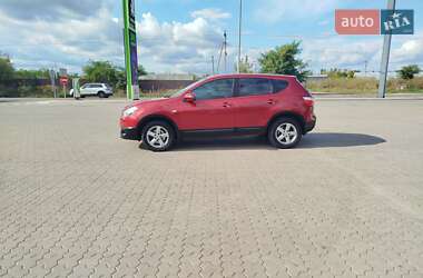 Внедорожник / Кроссовер Nissan Qashqai 2013 в 