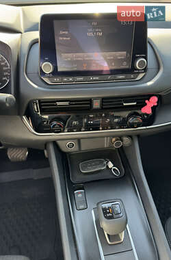 Внедорожник / Кроссовер Nissan Qashqai 2022 в 