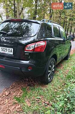 Внедорожник / Кроссовер Nissan Qashqai 2013 в 