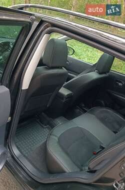 Внедорожник / Кроссовер Nissan Qashqai 2013 в 
