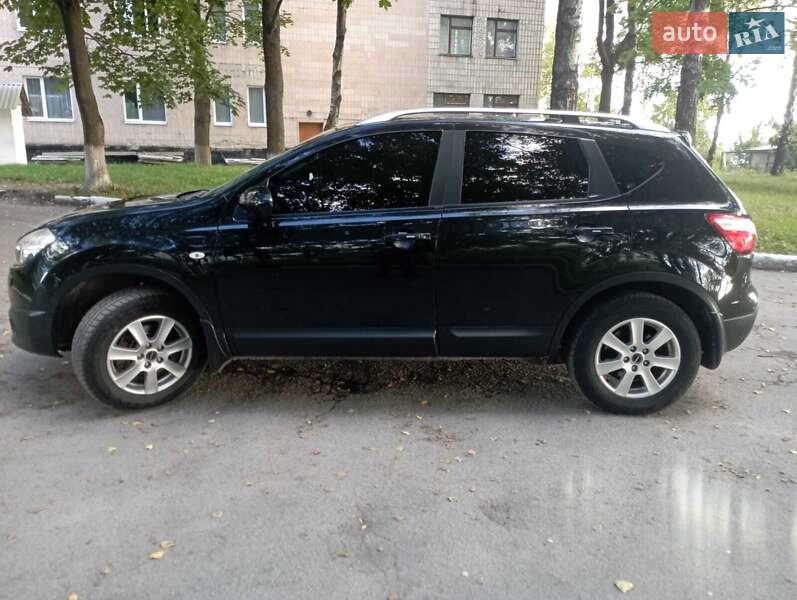 Внедорожник / Кроссовер Nissan Qashqai 2010 в Корце