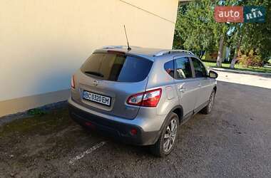 Позашляховик / Кросовер Nissan Qashqai 2010 в Львові