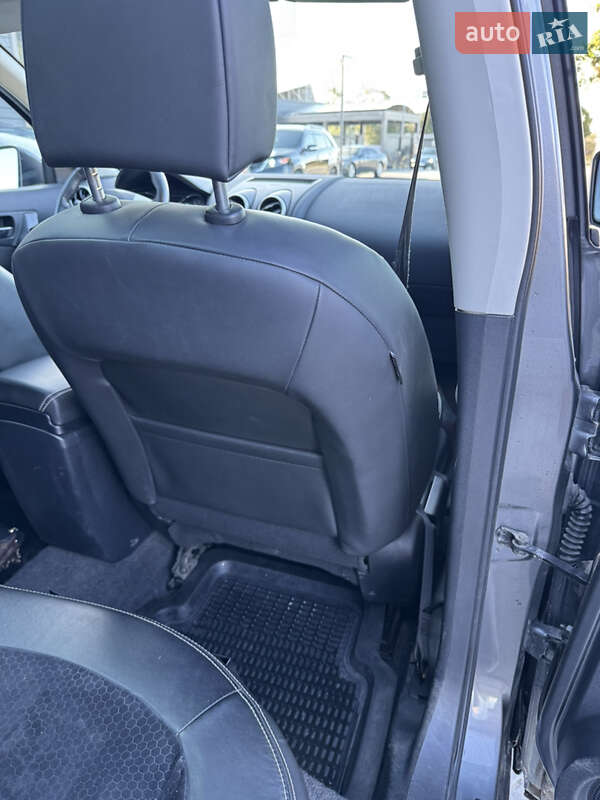 Внедорожник / Кроссовер Nissan Qashqai 2013 в Ивано-Франковске