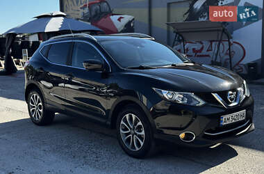 Внедорожник / Кроссовер Nissan Qashqai 2015 в Житомире