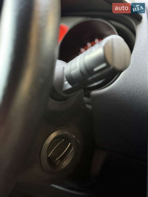 Позашляховик / Кросовер Nissan Qashqai 2008 в Львові