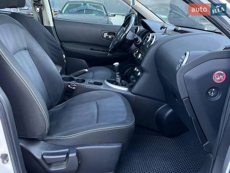 Внедорожник / Кроссовер Nissan Qashqai 2010 в Львове