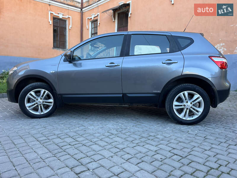 Внедорожник / Кроссовер Nissan Qashqai 2012 в Кременце