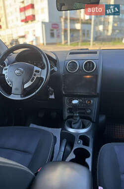 Внедорожник / Кроссовер Nissan Qashqai 2012 в 