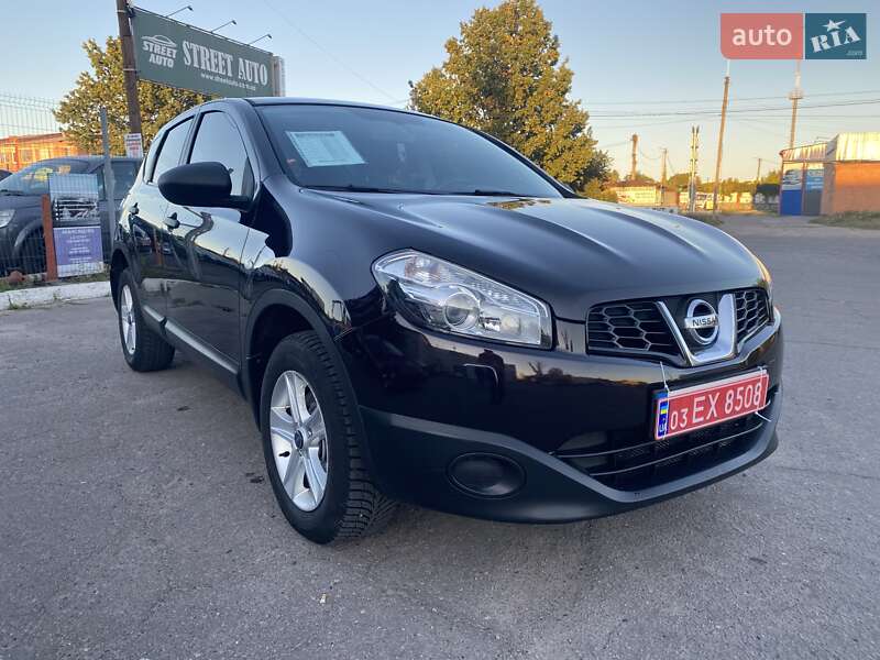 Внедорожник / Кроссовер Nissan Qashqai 2011 в 