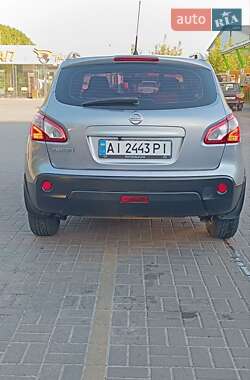 Позашляховик / Кросовер Nissan Qashqai 2013 в  фото 6 Позашляховик / Кросовер Nissan Qashqai 2013 в