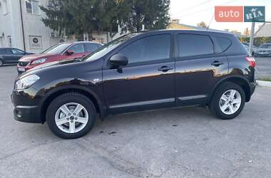 Внедорожник / Кроссовер Nissan Qashqai 2011 в 