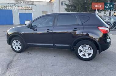Внедорожник / Кроссовер Nissan Qashqai 2011 в 