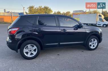 Внедорожник / Кроссовер Nissan Qashqai 2011 в 