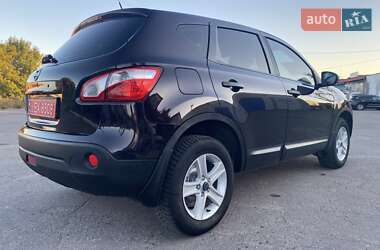Внедорожник / Кроссовер Nissan Qashqai 2011 в 