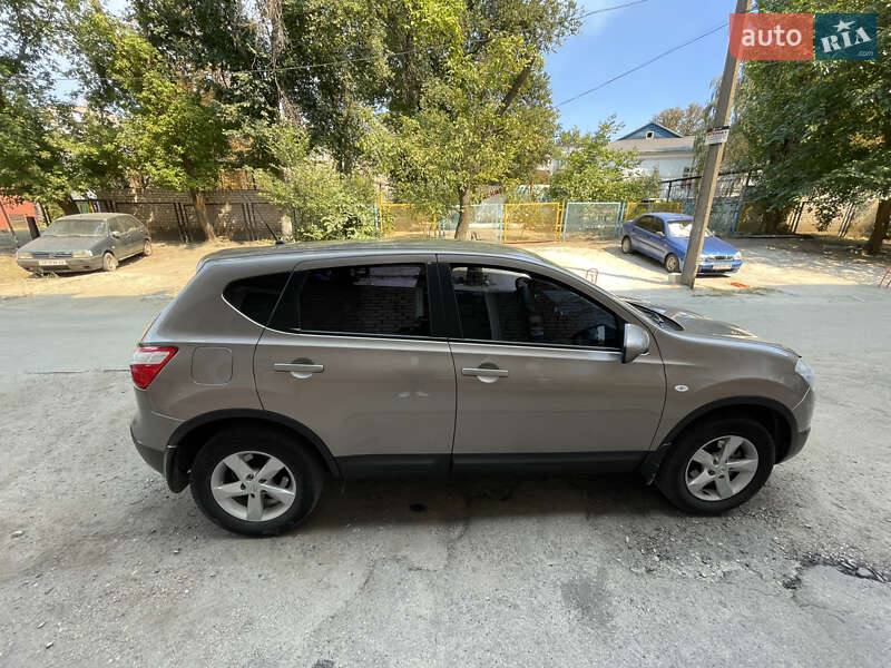 Внедорожник / Кроссовер Nissan Qashqai 2011 в Запорожье