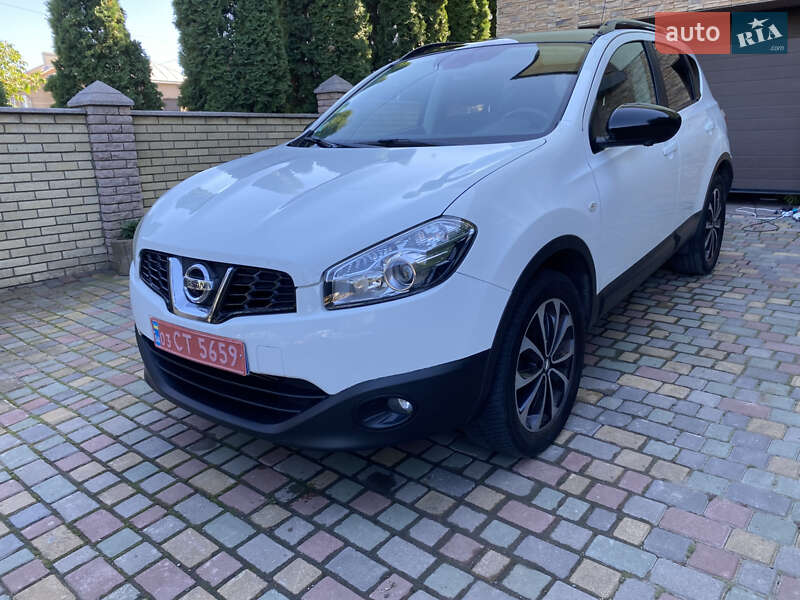Внедорожник / Кроссовер Nissan Qashqai 2013 в Черновцах