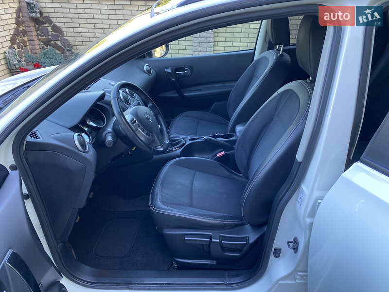 Внедорожник / Кроссовер Nissan Qashqai 2013 в Черновцах