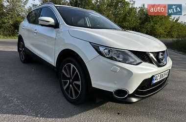 Внедорожник / Кроссовер Nissan Qashqai 2015 в Луцке