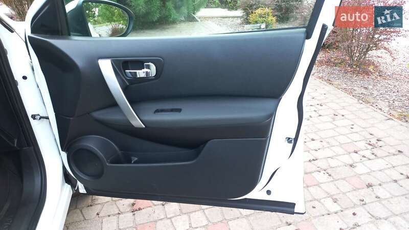 Внедорожник / Кроссовер Nissan Qashqai 2012 в Нововолынске