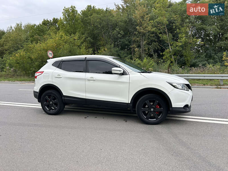 Внедорожник / Кроссовер Nissan Qashqai 2014 в Хмельницком