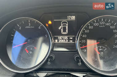 Внедорожник / Кроссовер Nissan Qashqai 2012 в 