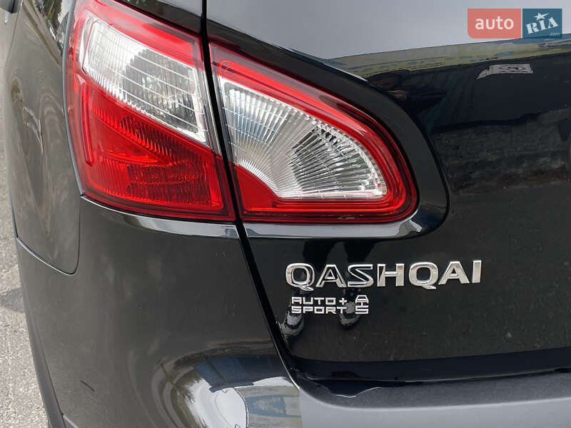 Позашляховик / Кросовер Nissan Qashqai 2011 в Сумах
